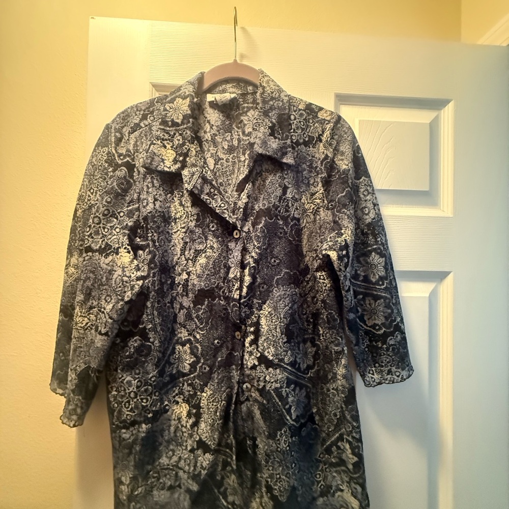 Avenue Women's Navy and Cream Patterned Blazer